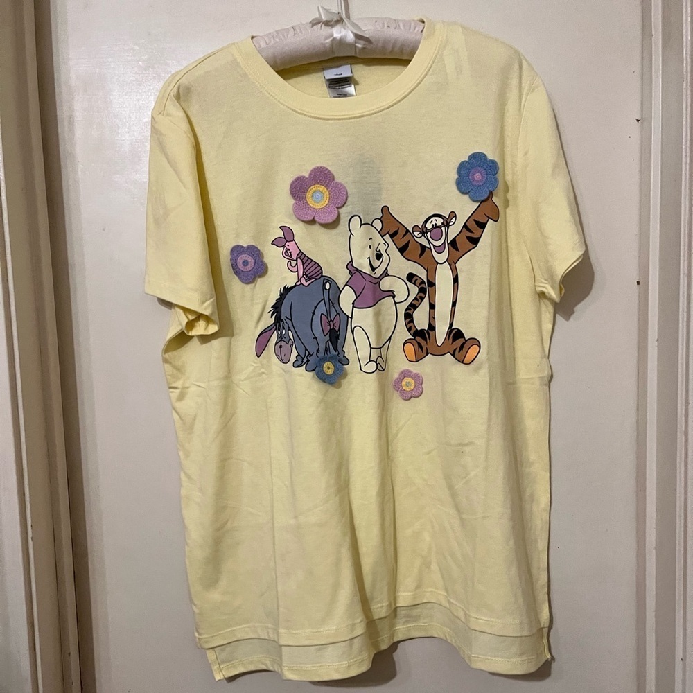 NWT woman’s Winnie the Pooh crochet character tee
